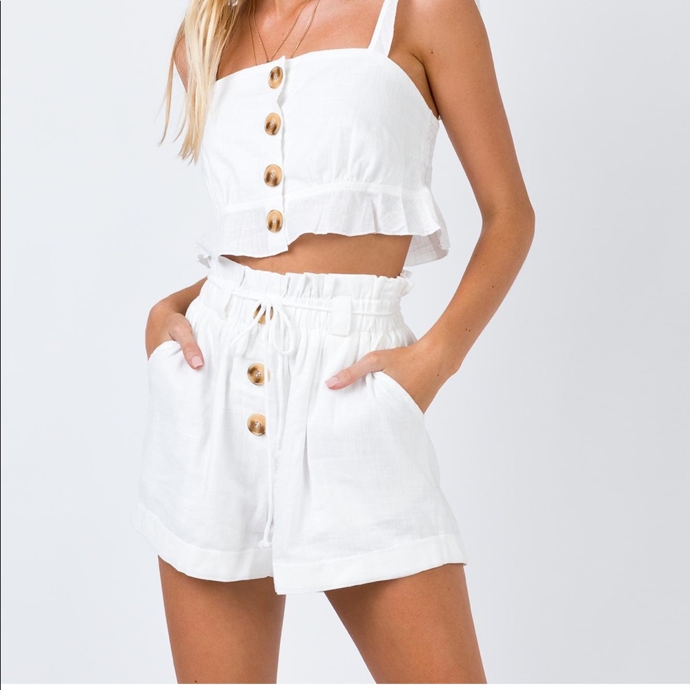 NWOT KERRIS SET WHITE
